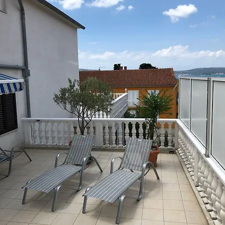 Apartments Kraljev Stanko Biograd Na Moru Exterior photo